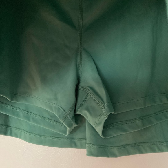 Halara skort XL - Picture 5 of 5